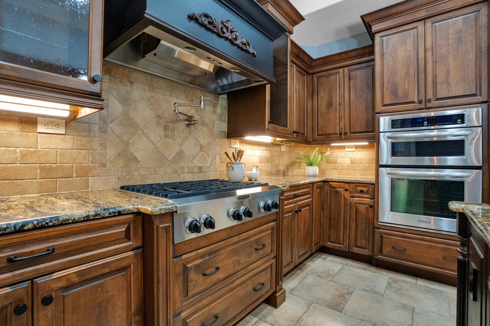 9640 Lake Hugh Dr, Gotha, FL 34734 Kitchen